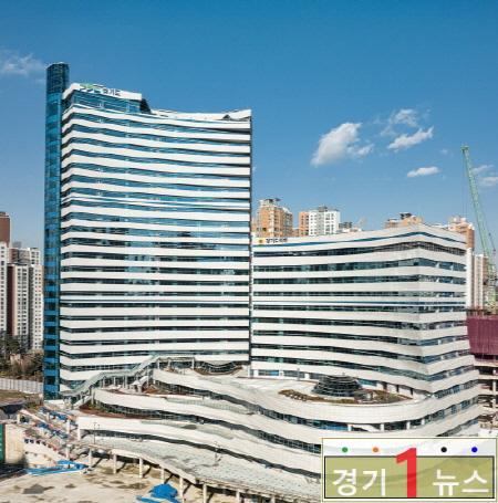 경기도청 광교 신청사 전경.jpg